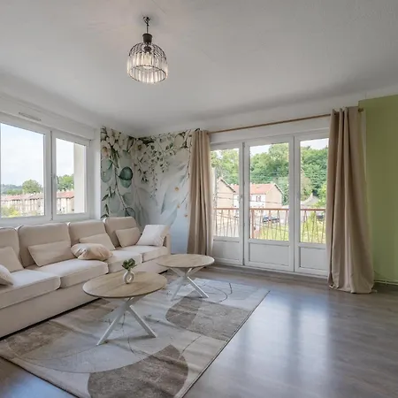 Bed & Breakfast Jessy 20m - 2 Sdb - Balcon - Wifi - Park