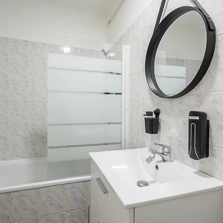 Bed & Breakfast Jessy 20m - 2 Sdb - Balcon - Wifi - Park