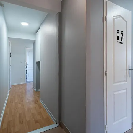 Jessy 20m - 2 Sdb - Balcon - Wifi - Park * Joeuf