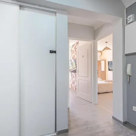 Jessy 20m - 2 Sdb - Balcon - Wifi - Park B&B Joeuf